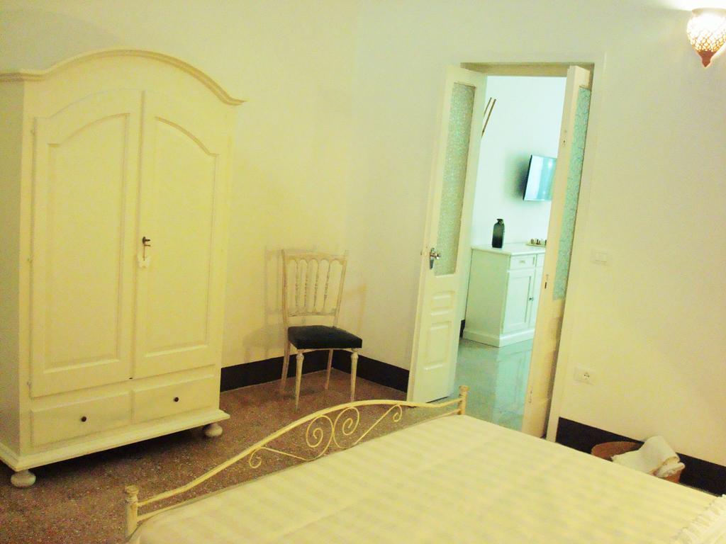 A Casa Di Vivi Hotell Martano Exteriör bild